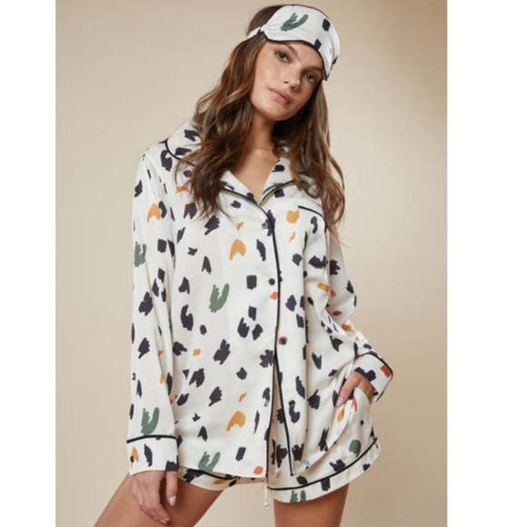 NEW Plush Revolve Faux Silk Cheetah Print Pajama Set Shorts Medium - Picture 1 of 10